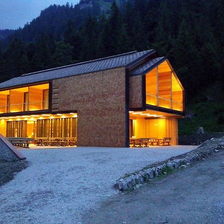 Vallesinella Hotel Restaurant Bar Мадонна-ди-Кампильо Экстерьер фото